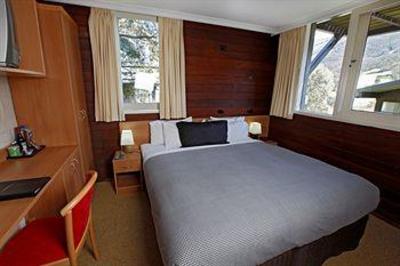 фото отеля The Denman Hotel Thredbo
