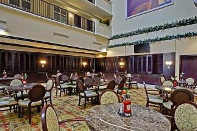 фото отеля Embassy Suites Tampa - Brandon