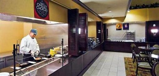 фото отеля Embassy Suites Tampa - Brandon