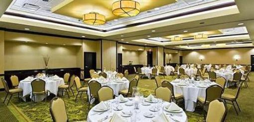 фото отеля Embassy Suites Tampa - Brandon