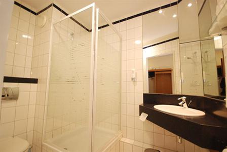 фото отеля Holiday Inn Express Krakow