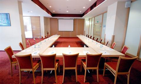 фото отеля Holiday Inn Express Krakow