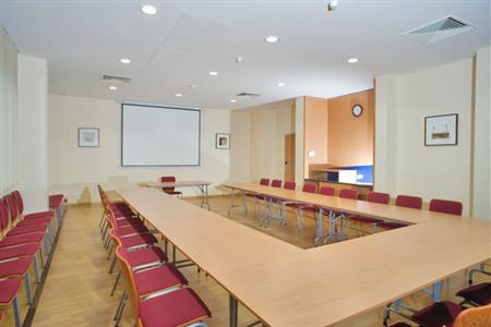 фото отеля Holiday Inn Express Krakow