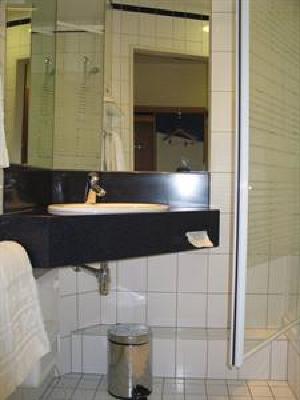 фото отеля Holiday Inn Express Krakow