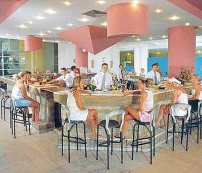 фото отеля Doreta Beach Resort Petaloudes