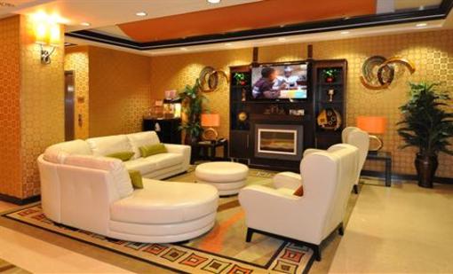 фото отеля BEST WESTERN PLUS JFK Inn & Suites