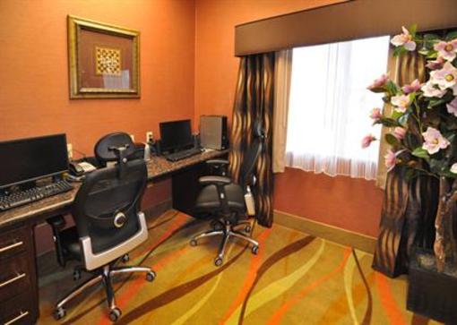 фото отеля BEST WESTERN PLUS JFK Inn & Suites