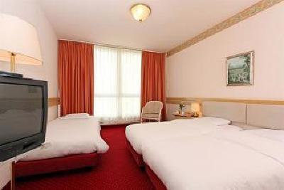фото отеля Drake Longchamp Swiss Quality Hotel