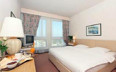 фото отеля Drake Longchamp Swiss Quality Hotel
