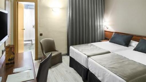 фото отеля Hotel Catalonia Castellnou
