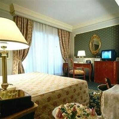 фото отеля Grand Hotel Vanvitelli Marcianise