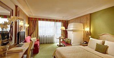фото отеля Wellness Golf Und Geneisserhotel Salzburgerhof Zell am See