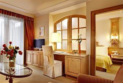 фото отеля Wellness Golf Und Geneisserhotel Salzburgerhof Zell am See