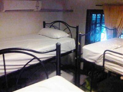 фото отеля Patong Backpacker Hostel