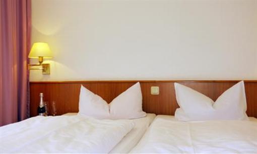 фото отеля Naturparkhotel Haus Hubertus