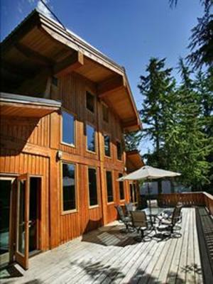 фото отеля Alpine Lodge Whistler