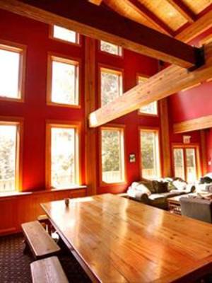 фото отеля Alpine Lodge Whistler