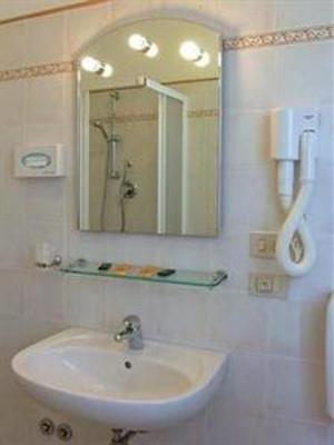 фото отеля Residenza d'epoca Hotel I Pini Camaiore
