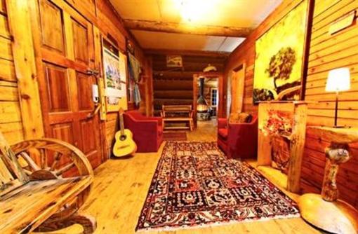 фото отеля Beaverfoot Lodge & Resort