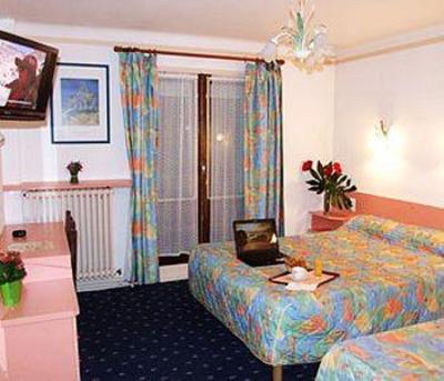 фото отеля Hotel Azur Gap