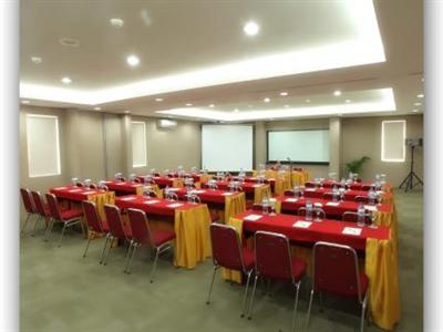 фото отеля Dragon Inn Kemayoran