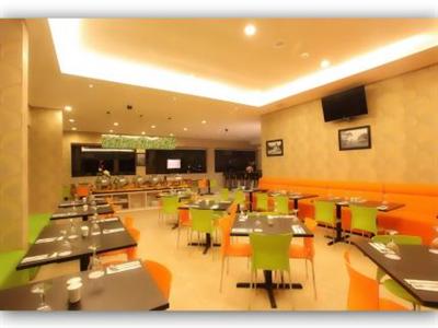 фото отеля Dragon Inn Kemayoran