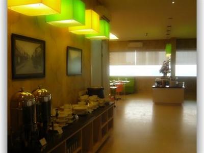 фото отеля Dragon Inn Kemayoran