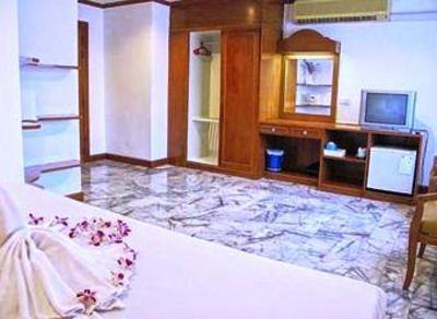 фото отеля New Paradise Inn Hotel Phuket