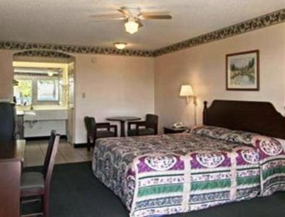 фото отеля Super 8 Motel La Feria