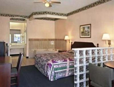 фото отеля Super 8 Motel La Feria