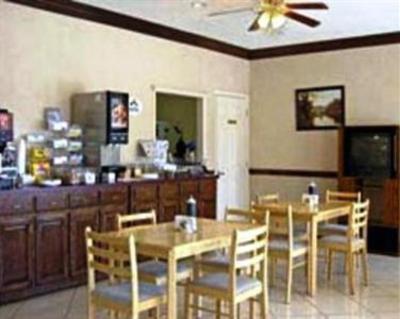 фото отеля Super 8 Motel La Feria