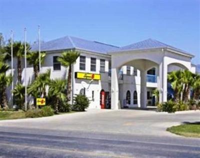 фото отеля Super 8 Motel La Feria
