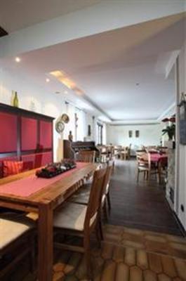 фото отеля Hotel Landgasthof Wallburg