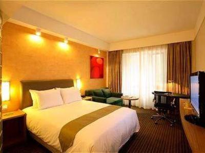фото отеля Holiday Inn Express Hangzhou Grand Canal