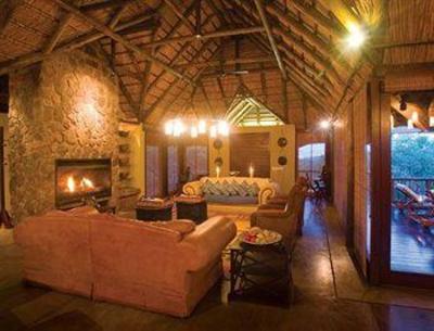 фото отеля Tshwene Lodge