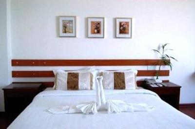 фото отеля Huaguan Bell Tower Hotel Haikou