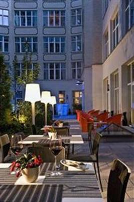 фото отеля Adina Apartment Hotel Berlin Checkpoint Charlie