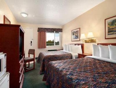 фото отеля Travelodge Meadow Lake