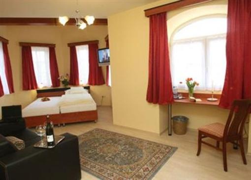 фото отеля Aranykorona Restaurant and Hotel