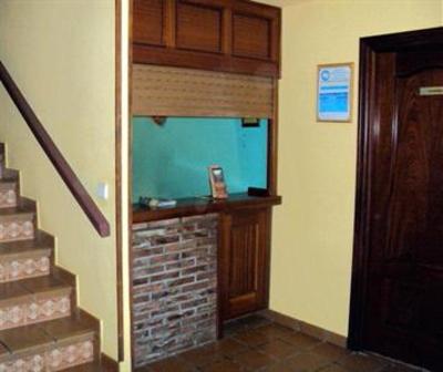 фото отеля Hostal Poncebos