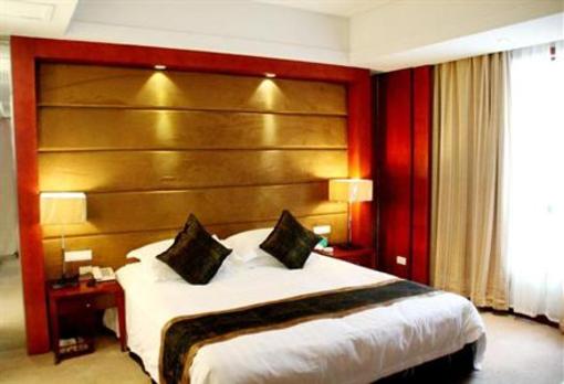 фото отеля Longyou Jinfeng Guomao Hotel