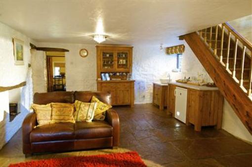 фото отеля Harrop Fold Farm Bed and Breakfast Macclesfield
