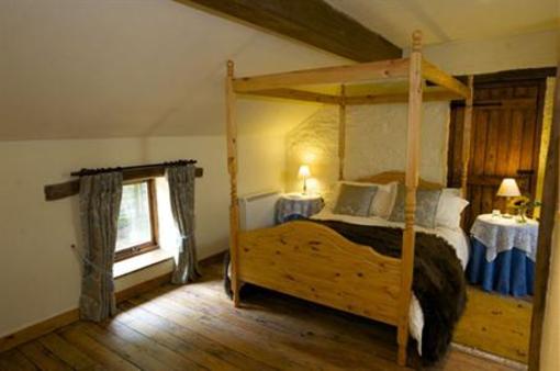 фото отеля Harrop Fold Farm Bed and Breakfast Macclesfield