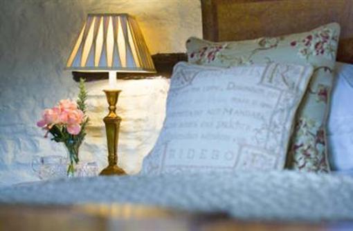 фото отеля Harrop Fold Farm Bed and Breakfast Macclesfield