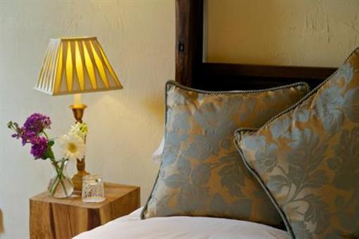 фото отеля Harrop Fold Farm Bed and Breakfast Macclesfield