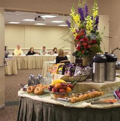 фото отеля The Four Points by Sheraton Norwood Hotel & Conference Center