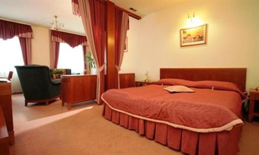 фото отеля Piwnica Rycerska Restauracja Hotel Kety