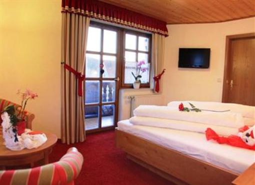 фото отеля Landhotel Zur Grünen Kutte Bernshausen