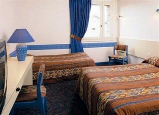 фото отеля Hotel Les Provinciales Arpajon-sur-Cere