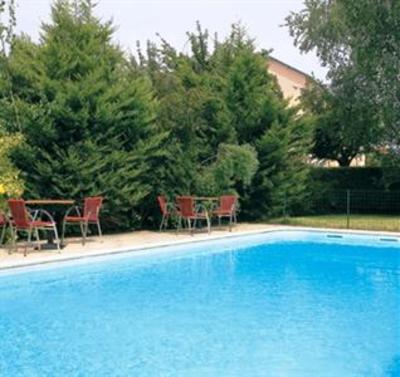 фото отеля Hotel Les Provinciales Arpajon-sur-Cere